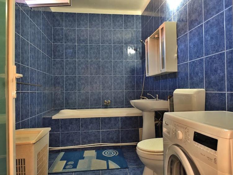 Casă cu 2 camere cu Teren 2826 Mp în Saca