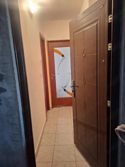 Garsonieră decomandată în Stoina