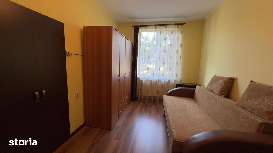 Apartament cu 3 camere decomandat în Petros