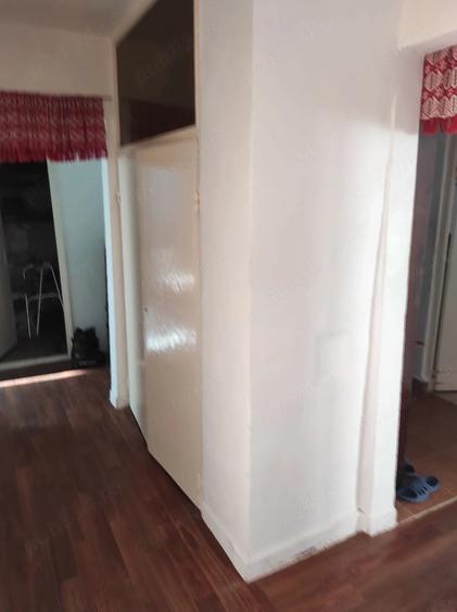 Apartament cu 4 camere decomandat în Vulcan