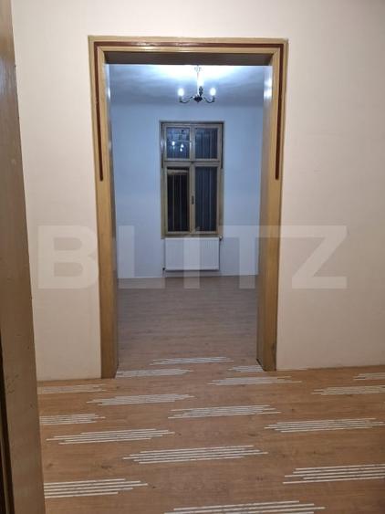 Spațiu comercial, de 100 mp, în Central