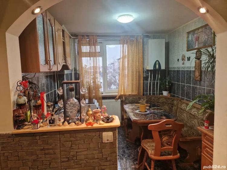 Apartament cu 2 camere decomandat în Precista