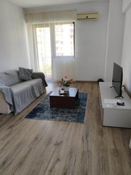 Apartament cu 2 camere decomandat în Mihai Bravu