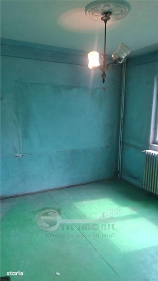 Apartament cu 2 camere decomandat în Nicolina