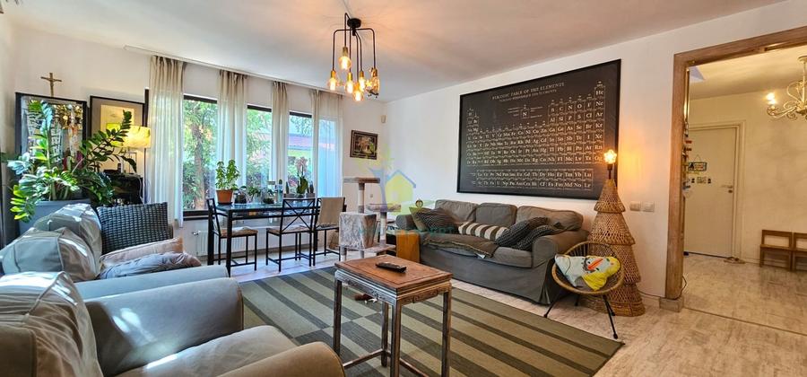 Casă individuală cu 6 camere cu Teren 700 Mp în Corbeanca