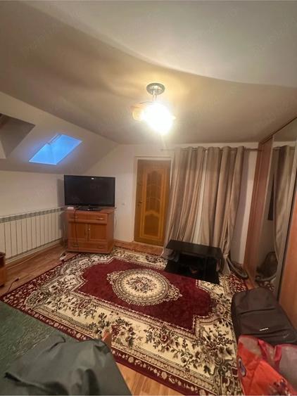 Casă cu 5 camere cu Teren 800 Mp în Central