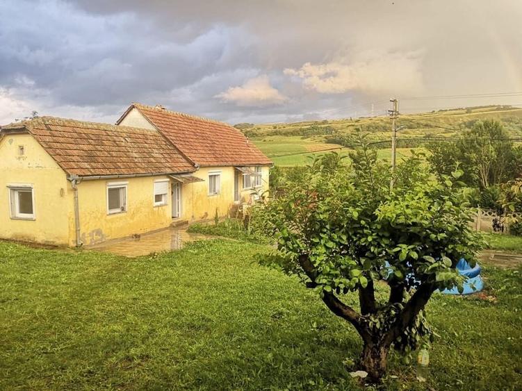 Casă cu 3 camere în Păuca