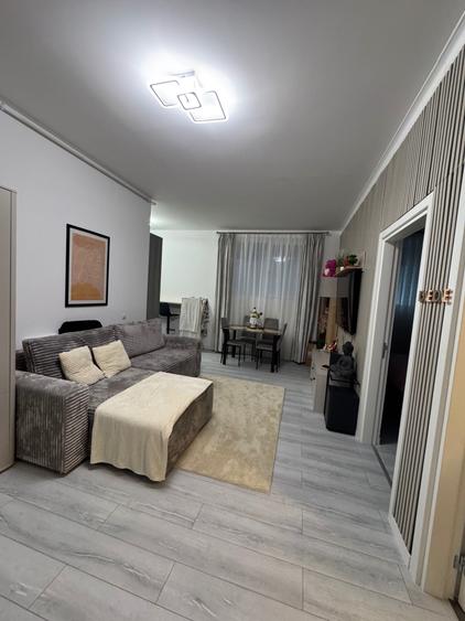 Apartament cu 2 camere decomandat în Carol Davila