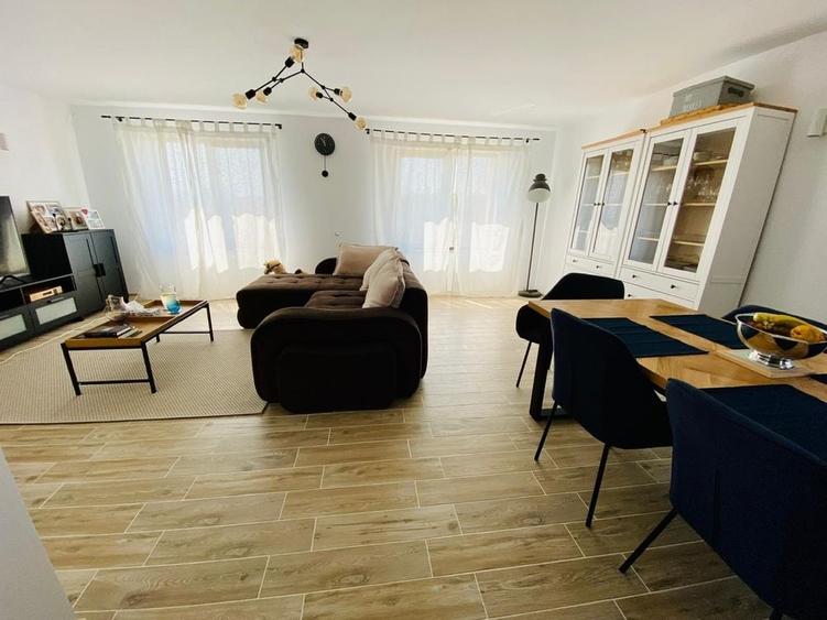 Casă cu 4 camere în Central