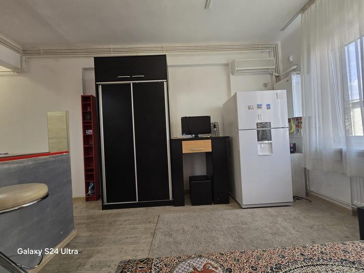 Garsonieră semidecomandată, mobilată în Unirii