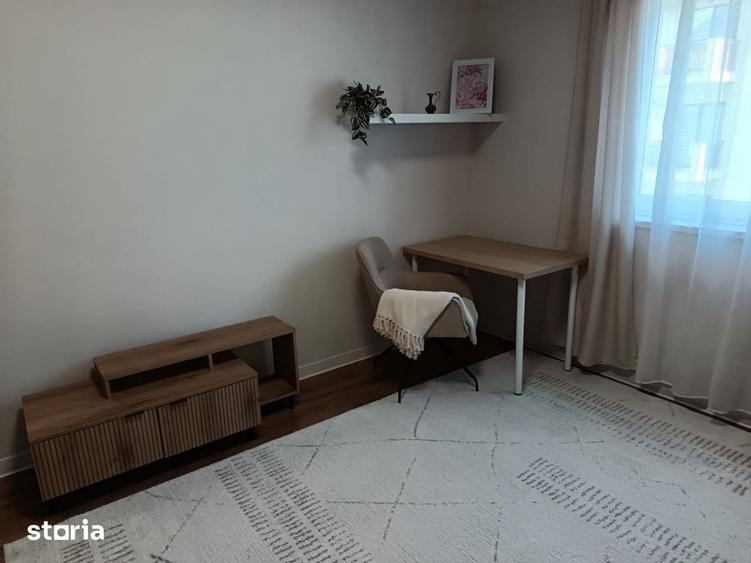 Garsonieră decomandată în Central