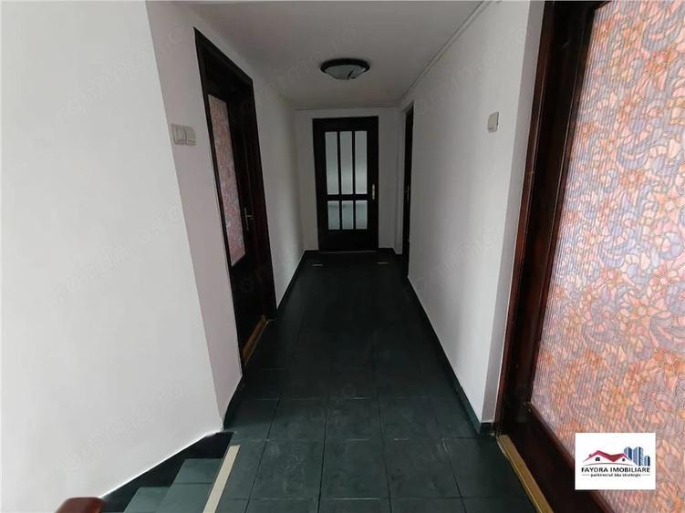 Casă cu 3 camere cu Teren 800 Mp în Central