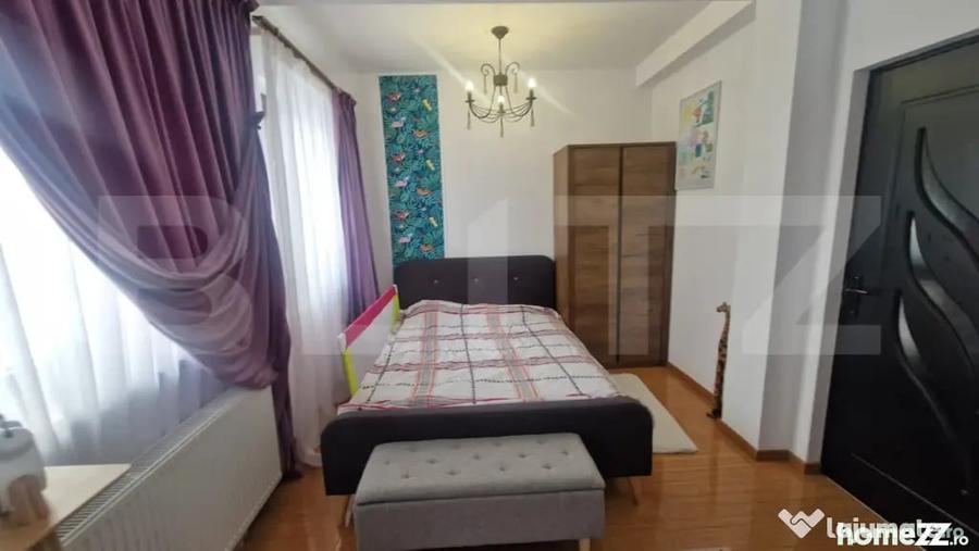 Casă cu 6 camere cu Teren 500 Mp în Bunloc