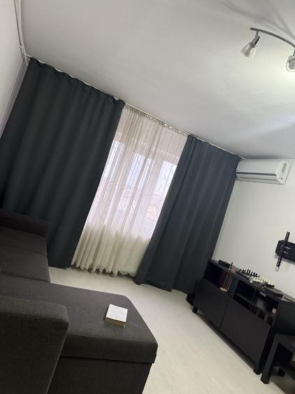 Apartament cu 2 camere decomandat în Rovine