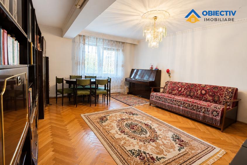 Apartament cu 3 camere decomandat în Central