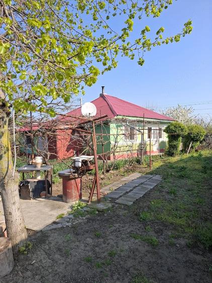 Casă cu 2 camere cu Teren 655 Mp în Misleanu