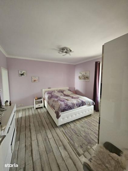 Casă cu 3 camere cu Teren 200 Mp în Gării