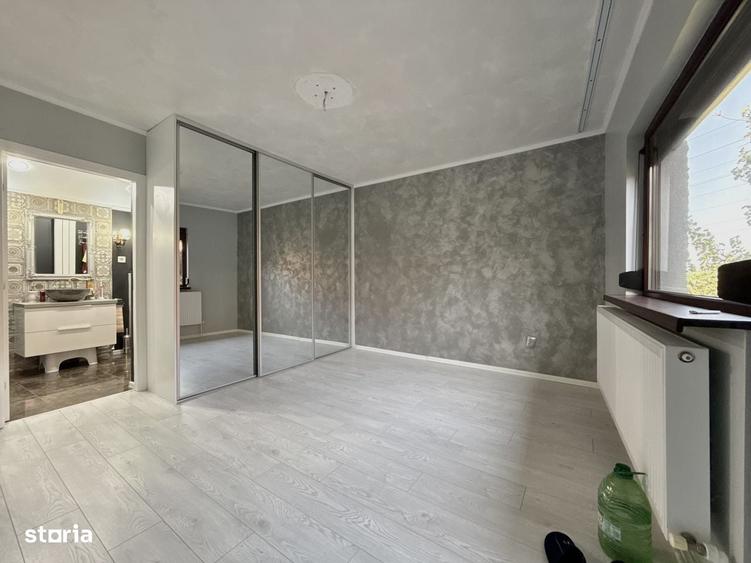 Casă cu 3 camere în Lumina