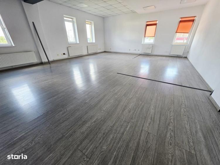 Spațiu comercial, de 163 mp, în Podu Roș
