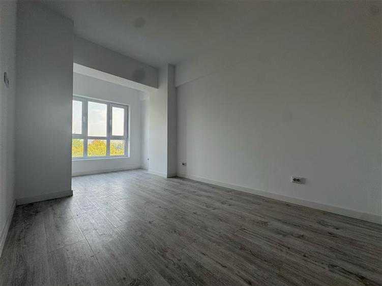 Apartament cu 2 camere semidecomandat în Aeroport