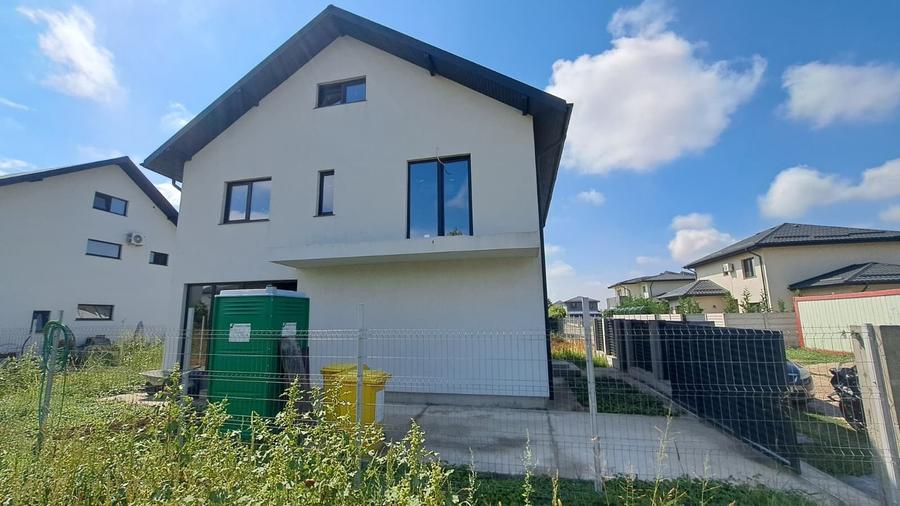 Casă individuală cu 5 camere cu Teren 268 Mp în Otopeni