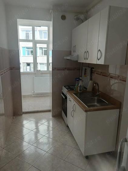 Apartament 2 camere nemobilat, recent renovat, etajul 4, zona bd dacia piatra neamt - 1