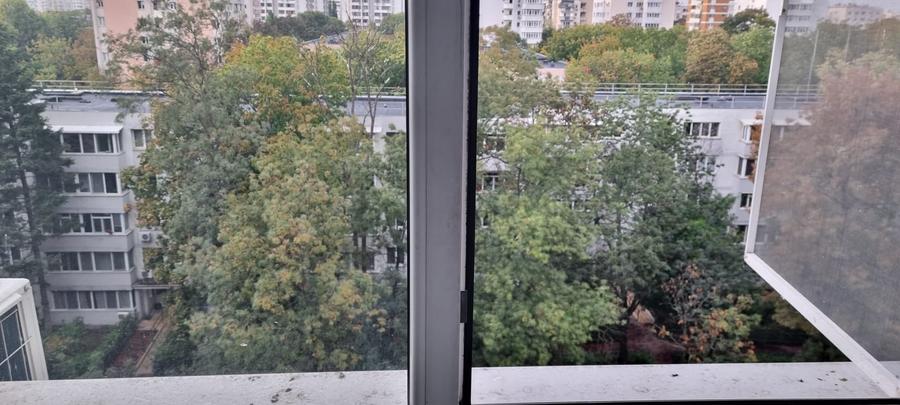Garsonieră semidecomandată în Titan