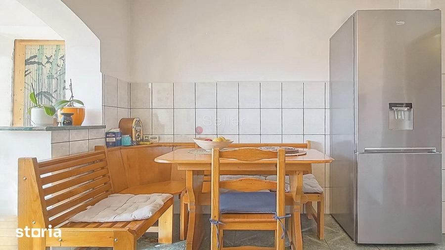 Apartament cu 3 camere în Triaj