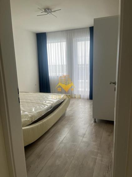 Apartament cu 4 camere semidecomandat, mobilat în Florești