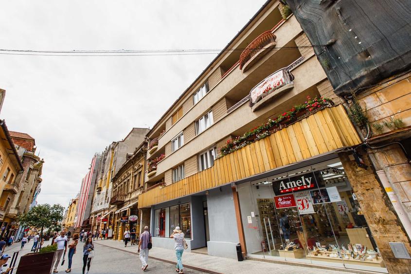 Apartament cu 4 camere decomandat în Ultracentral