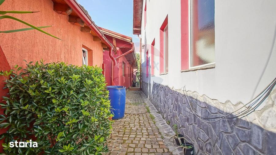 Casă cu Teren 789 Mp în Central