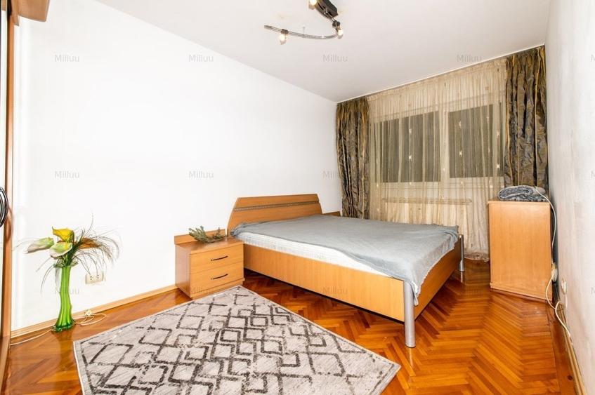 Apartament cu 3 camere semidecomandat în Titan