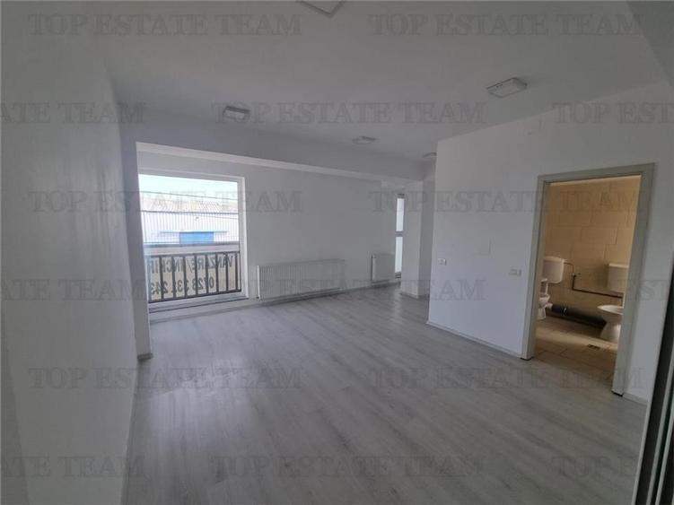 Casă individuală cu 5 camere cu Teren 250 Mp în Odăi