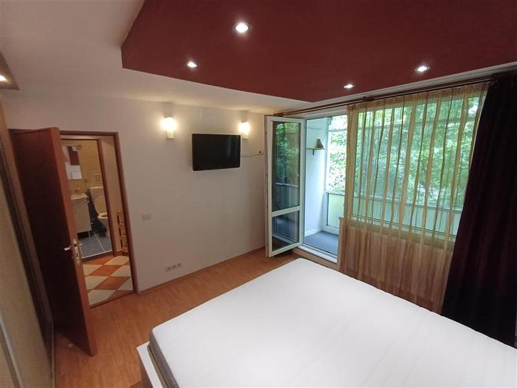 Apartament cu 3 camere decomandat, mobilat în Berceni