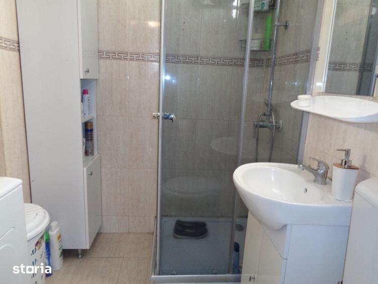 Apartament cu 2 camere decomandat în Podgoria