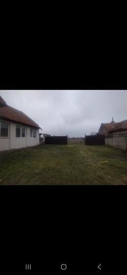 Casă cu 3 camere în Chizătău