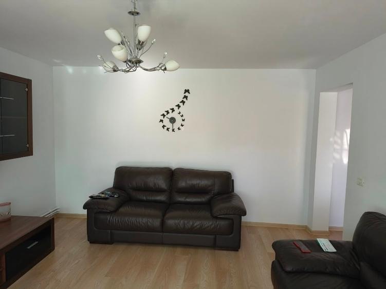 Apartament cu 4 camere decomandat, mobilat în Inel II