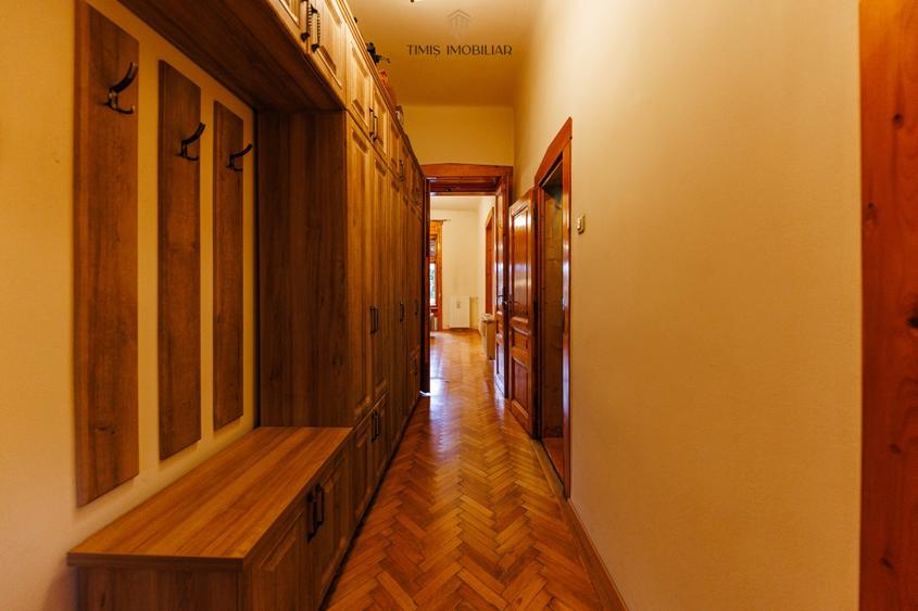 Apartament cu 3 camere semidecomandat, mobilat în Iosefin