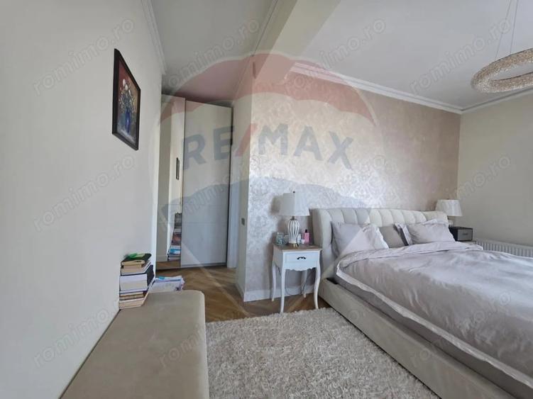 Apartament cu 4 camere decomandat în Unirii