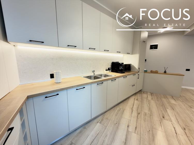 Apartament cu 3 camere semidecomandat, mobilat în Romană
