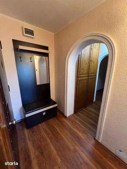 Apartament cu 3 camere decomandat în Rogerius