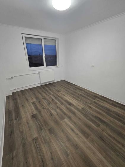 Apartament cu 3 camere decomandat în Dacia