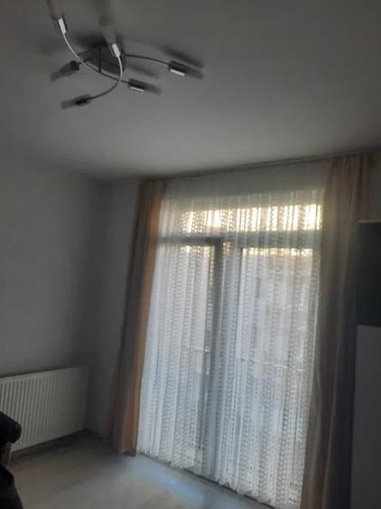 Apartament cu 2 camere decomandat, mobilat în Florești