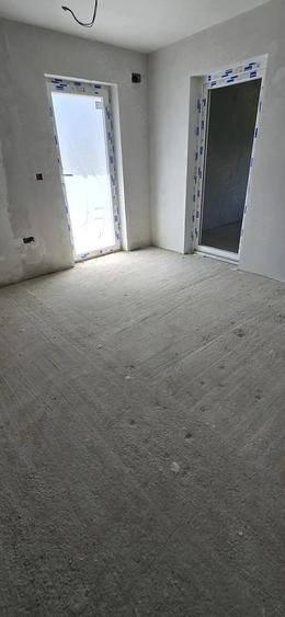 Casă cu Teren 635 Mp în Blidari