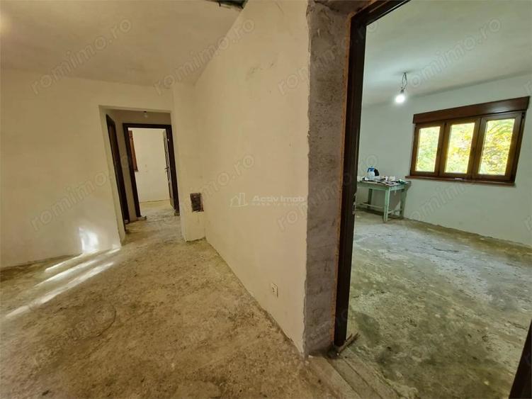 Casă cu Teren 4770 Mp în Central