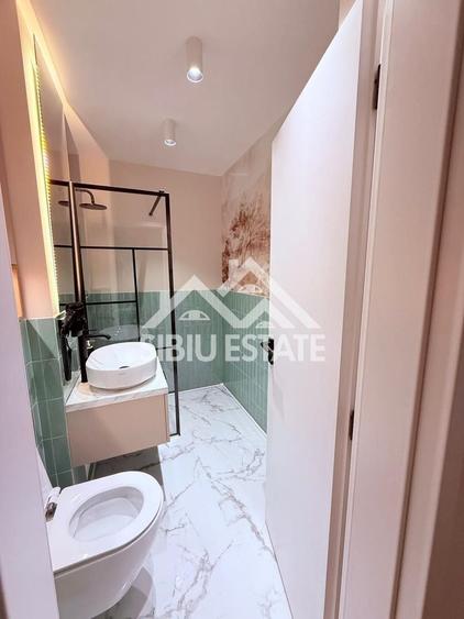 Apartament cu 2 camere decomandat, mobilat în Central