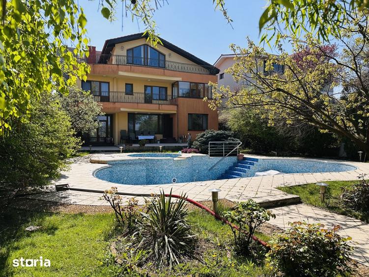 Casă cu 10 camere cu Teren 2000 Mp în Chiajna