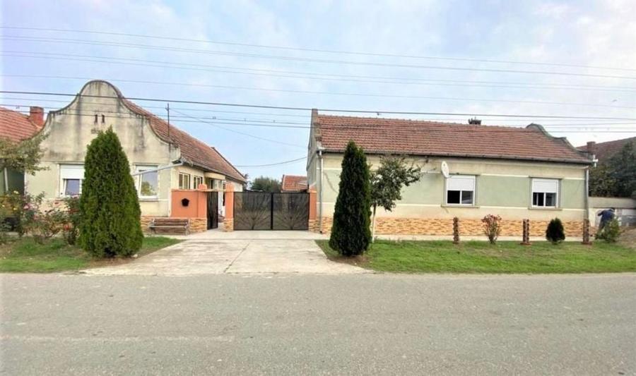 Casă cu 4 camere în Ohaba-Forgaci