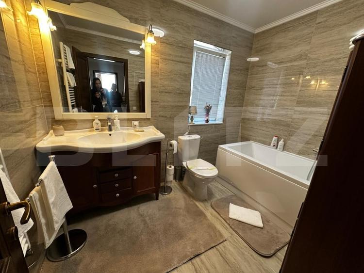 Duplex cu 4 camere cu Canalizare în Cetate