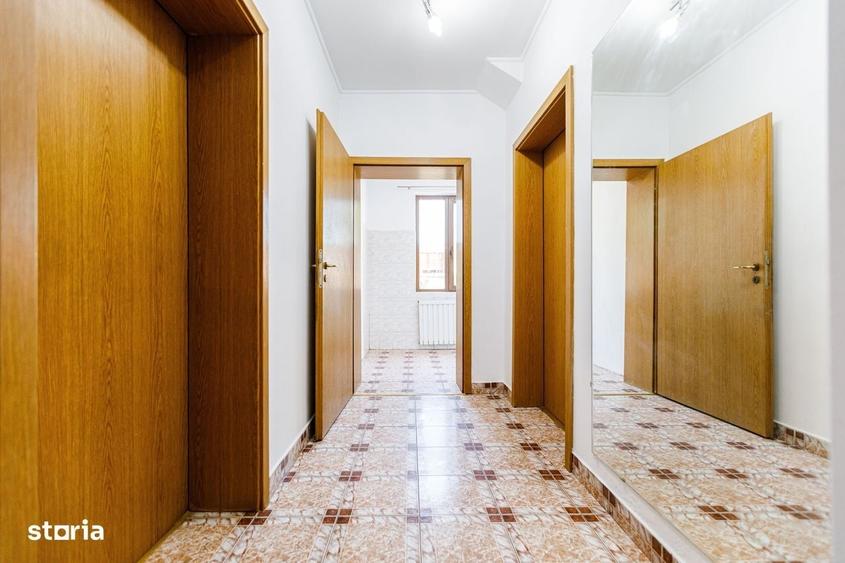 Casă cu 4 camere cu Teren 575 Mp în Lipovei